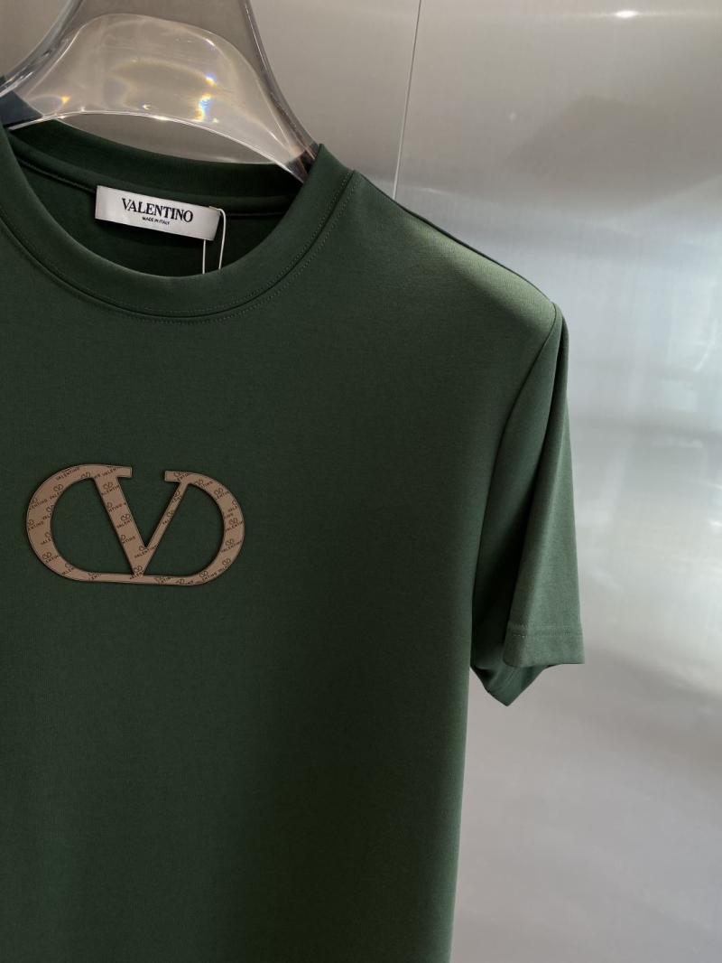 Va1e*ntin0 shirt